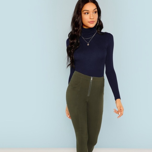 Turtleneck-Navy Blue - Picture 5 of 6